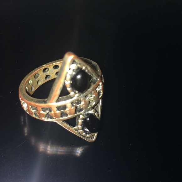 Ring - Picture 2 of 2